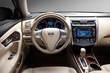 Übersicht der Limousine Nissan Teana Foto 4