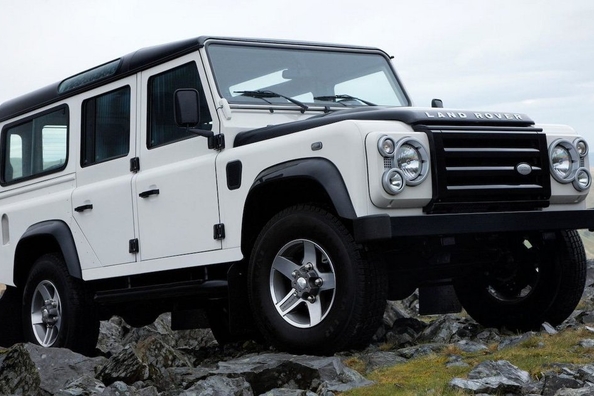 Der neue Land Rover Defender erhält eine elektrische Version