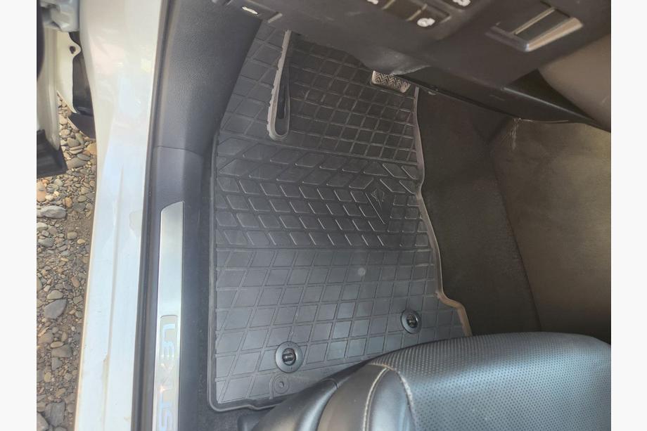 Lexus NX 2014-2021 Gummimatten (4 Stk, Stingray Premium) Foto 3