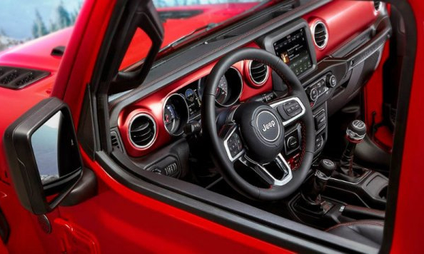 Die Firma Jeep hat das Foto im Innenraum des neuen SUV Wrangler Foto 3