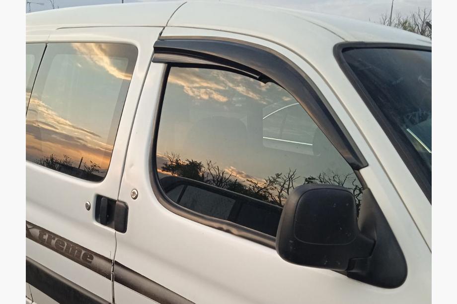 Citroen Berlingo 1996-2008 Windabweiser (2 Stk., Sunplex Sport) Image