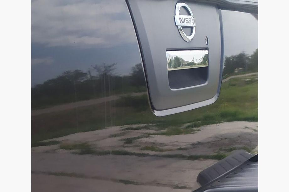 Nissan Navara 2006-2015 Kofferraumgriff Abdeckung Edelstahl Foto 2