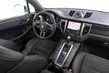 Vergleichen Sie den Porsche Cayenne und Porsche Macan Foto 4
