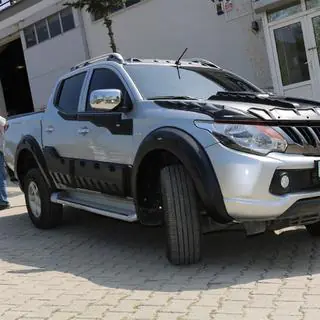 Radlaufverbreiterungen V2 (2015-2019, EuroCap) Mitsubishi L200 2015-2024 Foto 3