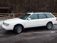 Audi A6 C4 1994–1997 Radlaufverbreiterungen (4 Stk, schwarz) Foto 1