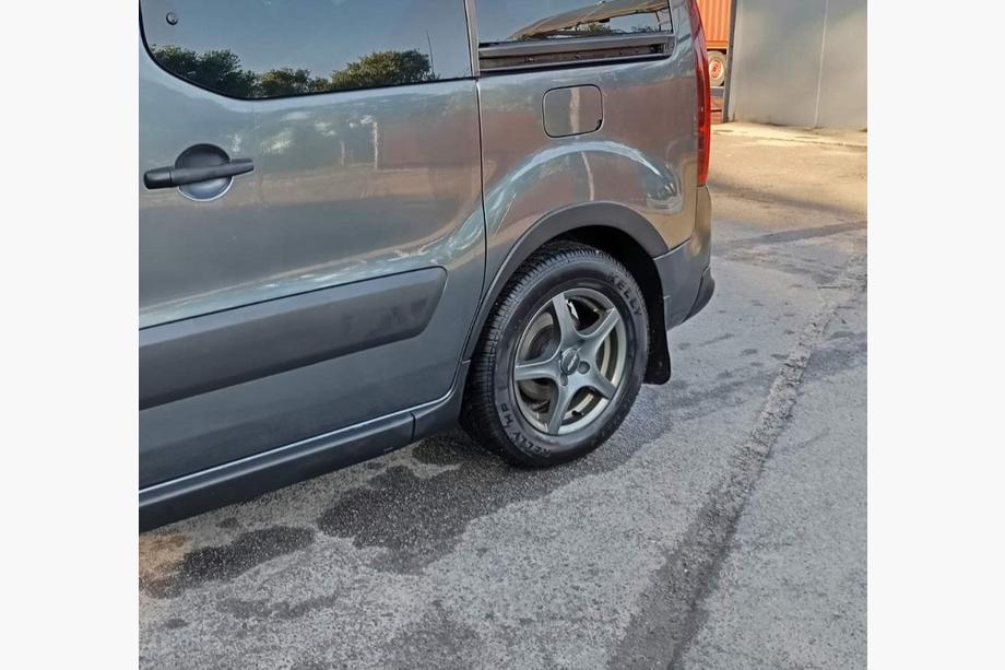 Citroen Berlingo 2008-2018 Radlaufverbreiterungen (4 Stk, schwarz) 2 Seitentüren, Metall Foto 5