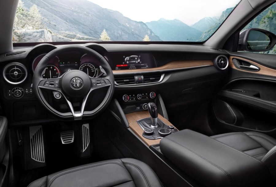Übersicht der Alfa Romeo Crossover Stelvio