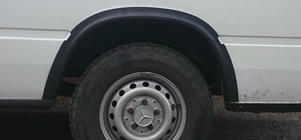 Mercedes Sprinter W901/902/903/904/905 1995–2006 Kotflügelverbreiterungen (6 Stk, schwarz) Foto 3