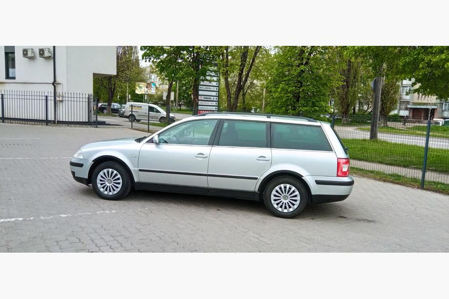 Volkswagen Passat B5 1997-2005 Radlaufverbreiterungen (4 Stk, schwarz) Foto 4