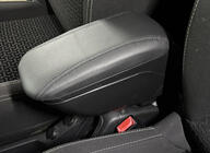 Citroen C-3 2009–2016 Armlehne (mit Kunststoffadapter für Getränkehalter) Foto 2