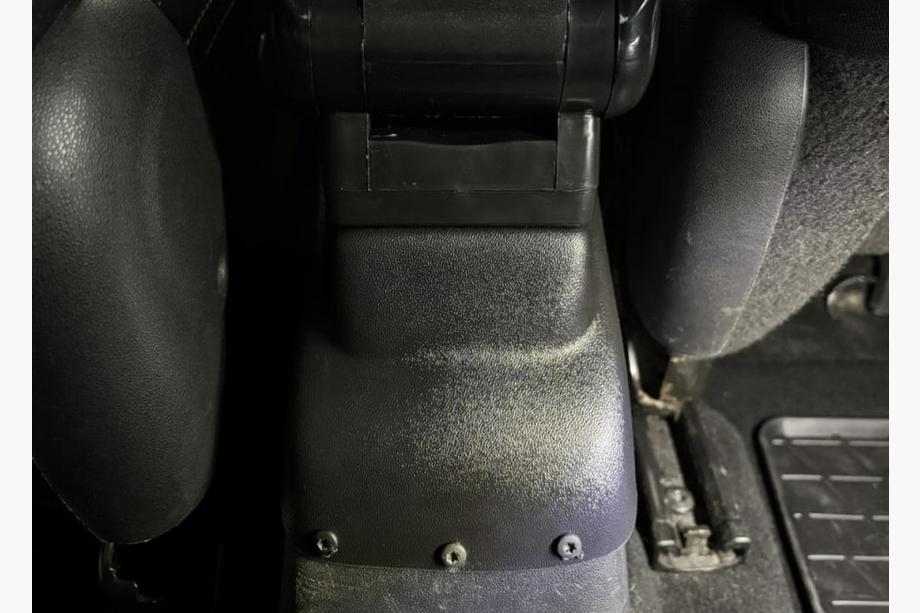 Citroen C-3 2009–2016 Armlehne (mit Kunststoffadapter für Getränkehalter) Foto 4