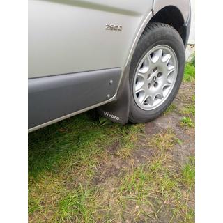 Vordere passgenaue Schmutzfänger (Satz) Opel Vivaro 2001–2015 Foto 2
