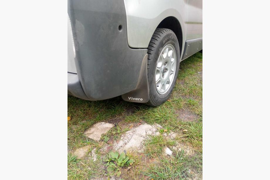 Opel Vivaro 2001–2015 Hintere passgenaue Schmutzfänger (Satz) Image