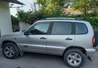 Chevrolet Niva 1998-2020 Dachreling Chrom Foto 2