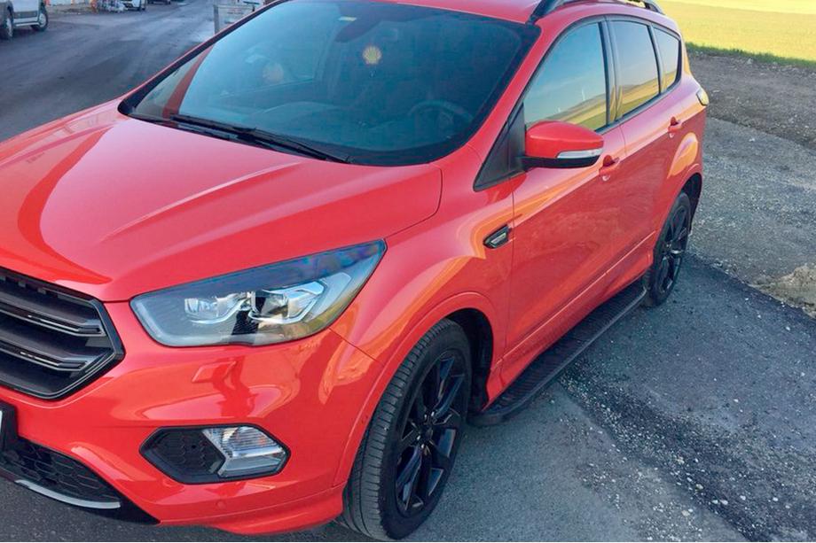 Ford Kuga/Escape 2013-2019 Seitenschweller Tayga Black (2 Stk., Aluminium) Image