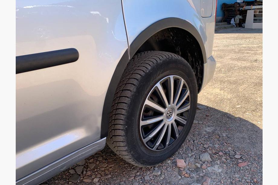 Volkswagen Caddy 2010-2015 Radlaufverbreiterungen (schwarz matt) Image
