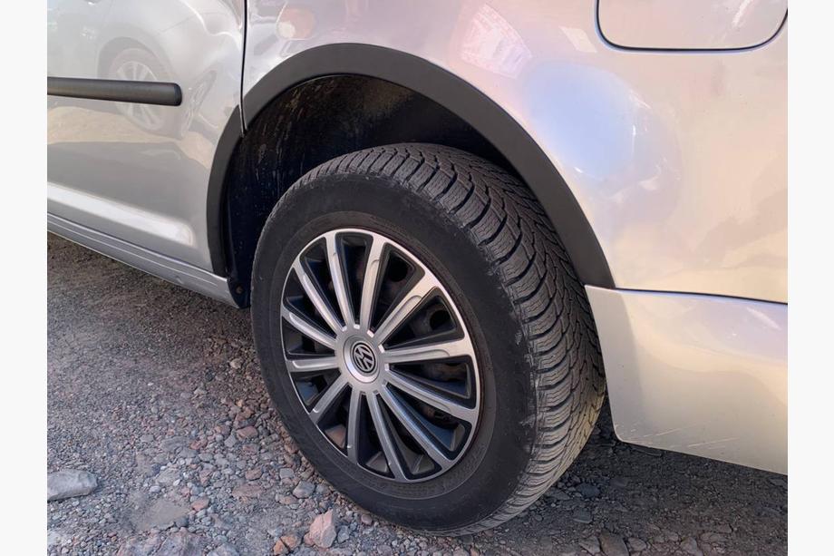 Volkswagen Caddy 2010-2015 Radlaufverbreiterungen (schwarz matt) Kurzversion, 2 Seitenteile (Metall) Foto 7