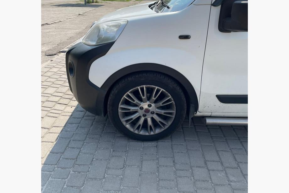 Fiat Fiorino/Qubo 2008-2024 Radlaufverbreiterungen (4 Stk, schwarz) Image