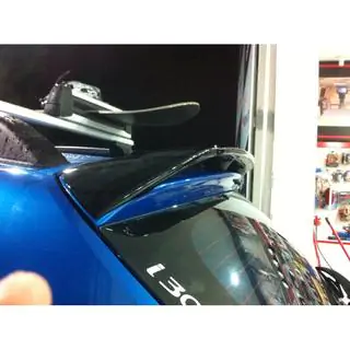 Heckspoiler (grundiert zum Lackieren) Foto 2