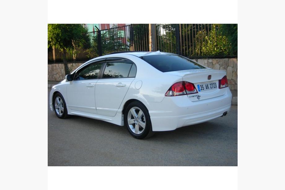 Honda Civic Sedan VIII 2006-2011 Seitenschweller (grundiert zum Lackieren) Foto 2