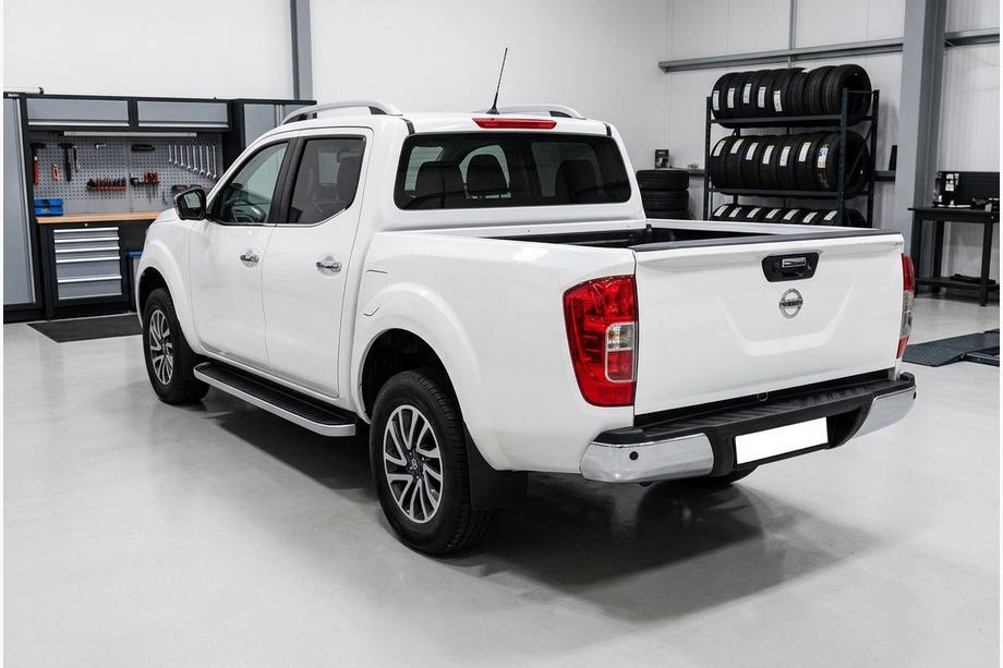 Nissan Navara/NP300 2016- Seitenschweller Tayga Grey (2 Stk., Alu) Image