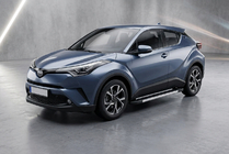 Toyota C-HR 2016-2023 Seitenstufen RedLine V1 (2 Stk, Aluminium) Foto 1