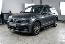 Volkswagen Tiguan 2016-2023 Trittbretter Allmond Black (2 Stk., Aluminium) Foto 1