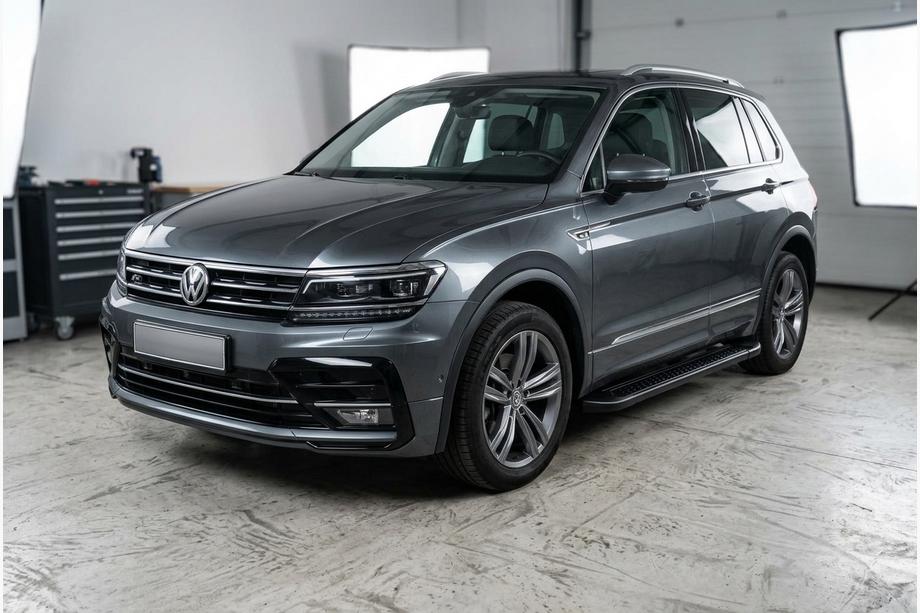 Volkswagen Tiguan 2016-2023 Trittbretter Allmond Black (2 Stk., Aluminium) Image