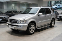 Mercedes ML W163 1997-2005 Seitenschweller Maydos V2 (2 Stk., Aluminium & Edelstahl) Foto 1