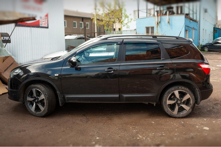 Nissan Qashqai 2010-2014 Windabweiser mit Chromleiste (4 Stk, Niken) Foto 3