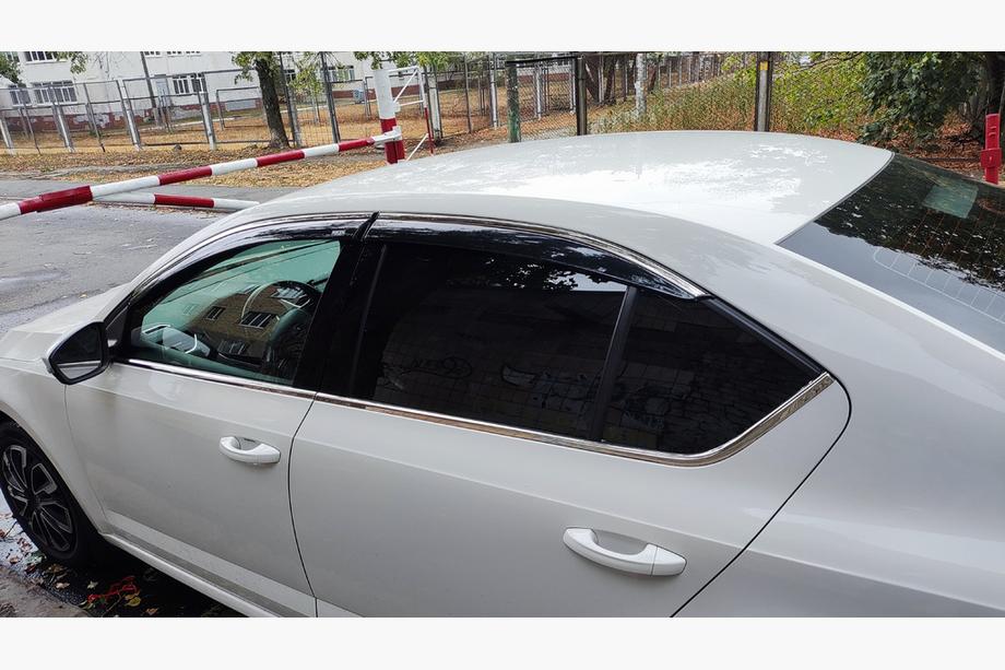 Skoda Octavia III A7 2013-2019 Windabweiser mit Chromleiste LiftBack (4 Stk, Niken) Image