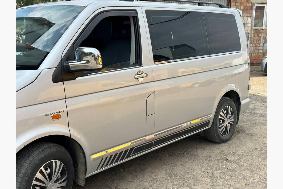 Volkswagen T5 Multivan 2003–2010 Fensterunterkante Chromleisten (6-teilig, Edelstahl) Image