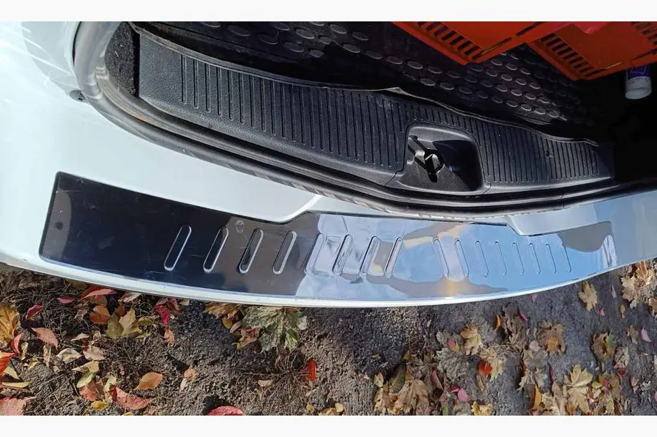 Renault Logan MCV 2013-2022 Heckstoßstangenschutz Carmos Edelstahl Image