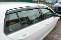 Volkswagen Golf 7/E-Golf 2012-2020 Windabweiser mit Chromleiste HB (4 Stk, Niken) Foto 2