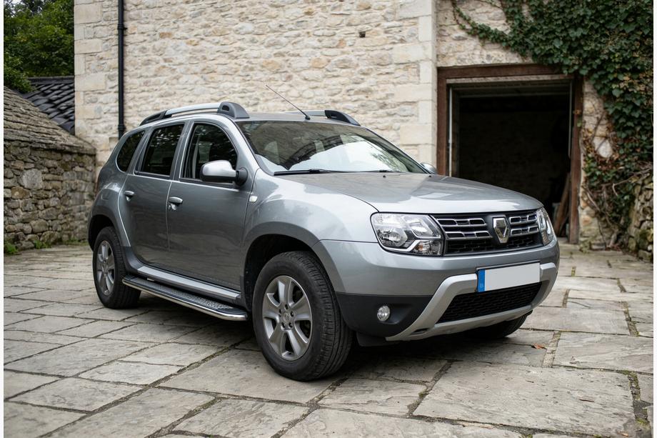 Dacia Duster 2008-2018 Seitenschweller Maydos V2 (2 Stk., Aluminium & Edelstahl) Image