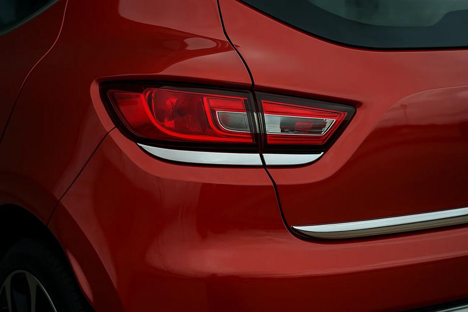 Renault Clio IV 2012-2019 Abdeckung für Rückleuchten (2 Stk., Schwarz Chrom) Image