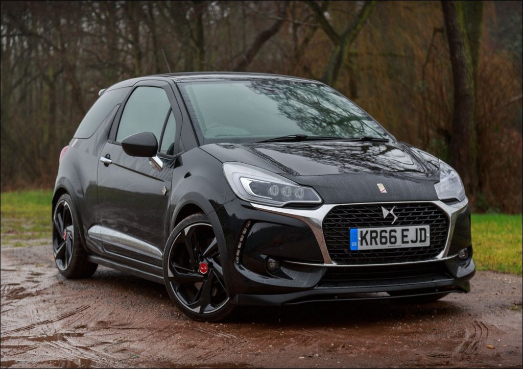Übersicht der dreitürigen Fließheck Citroen DS 3
