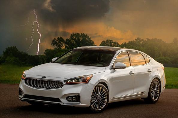 Limousine Kia Cadenza: Solidität, Komfort und Premium-Qualität