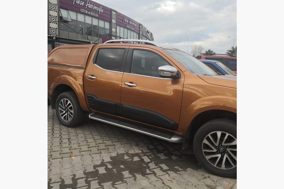 Mercedes X class 2017-2020 Türleisten (4 Stk, ABS) Foto 1