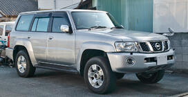 Nissan Patrol Y61 1997-2011 Bodykit Safari Foto 1