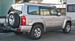 Nissan Patrol Y61 1997-2011 Bodykit Safari Foto 2