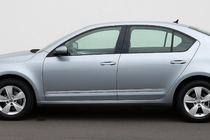 Skoda Octavia III A7 2013-2019 Türleisten (SD/SW, Edelstahl) Foto 1