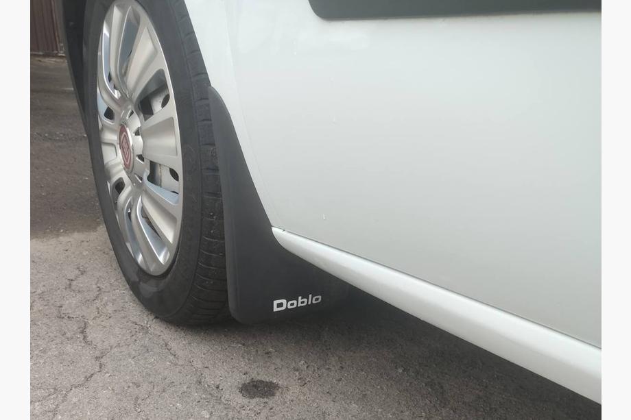 Fiat Doblo II 2010-2022 Premium Spritzschutz (Türkei) Vorne Image