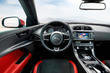 Übersicht der Limousine Jaguar XE Foto 5