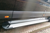 Volkswagen Crafter 2006-2016 Trittbretter Allmond Grey (2 Stk., Alu) Lang/ExtraLang Foto 1