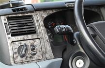 Ford Transit 2000–2014 Armaturenbrett Abdeckungen (2006↗) Aluminium Foto 8