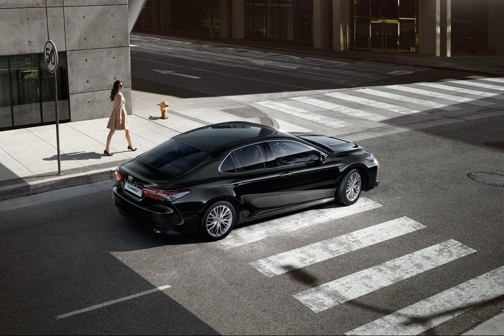 Zweite übersicht der Toyota Camry Modelljahr 2018
