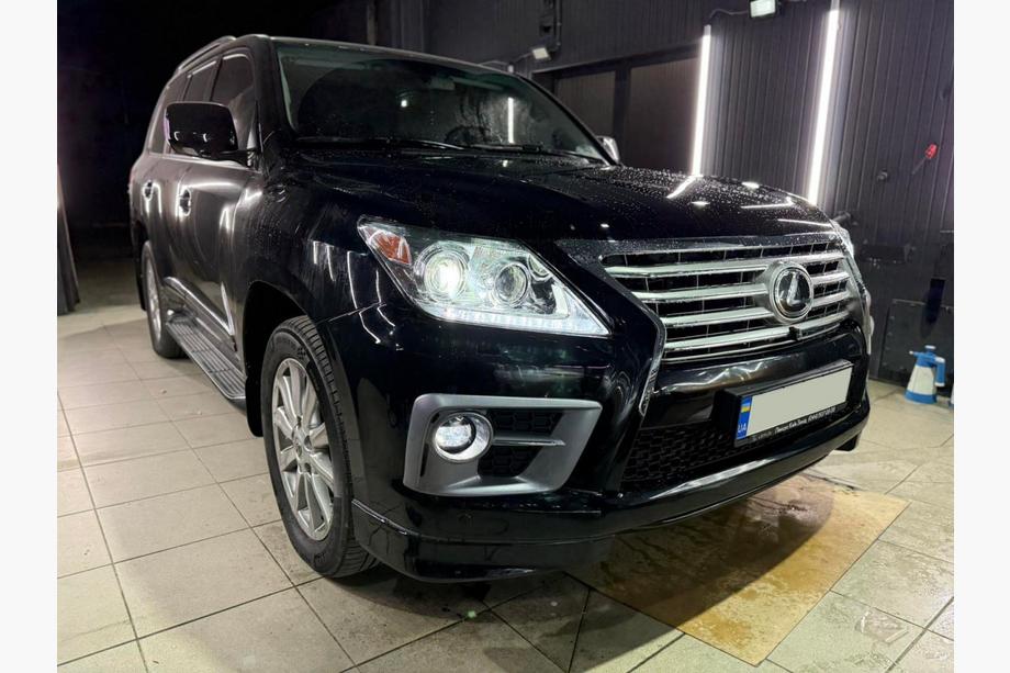 Lexus LX570/450d 2008-2022 Facelift Bodykit Auto 2008-2012 auf 2012-2016 F-Sport Foto 29