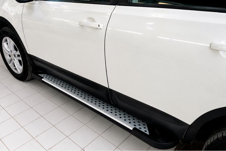 Nissan Qashqai 2010-2014 Trittbretter Allmond Grey (2 Stk, Alu) Image