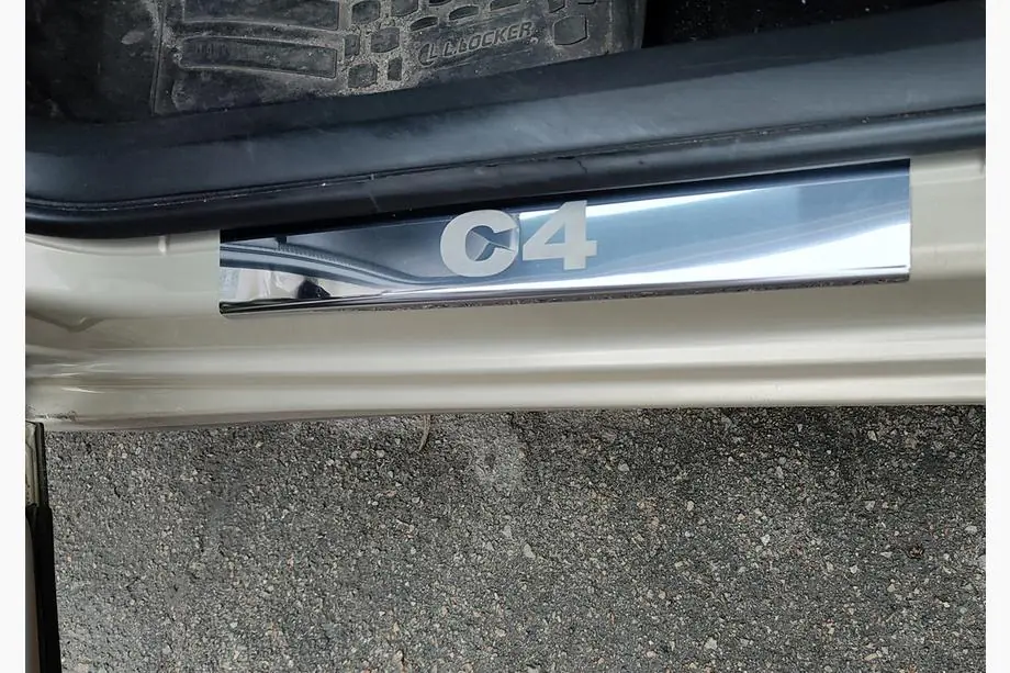 Citroen C-4 2004-2010 Einstiegsleisten Carmos Edelstahl Image